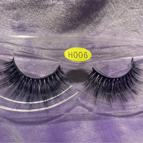 Ho6 mink lashes - Picture 3 of 3